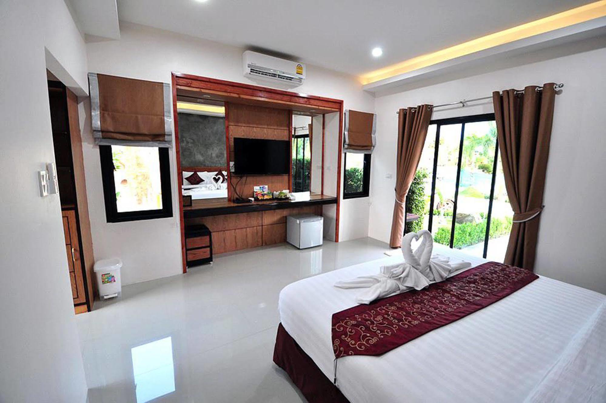 The Canal Garden Resort Ban Huai Sua Exterior foto